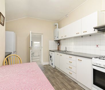 3 Bed Terraced House, Caulfield Road, E6 - Photo 1