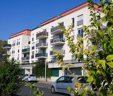 T2 Meublé avec terrasse et place de parking privative - Photo 3