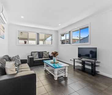 2-Bedroom Granny Flat across from the Channel - Photo 1