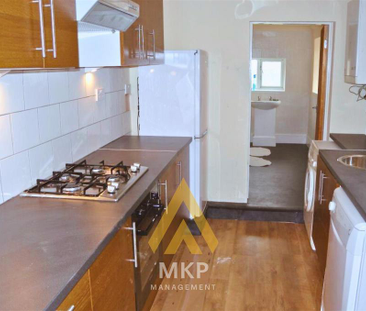 4 bedroom terraced house to rent - Photo 4