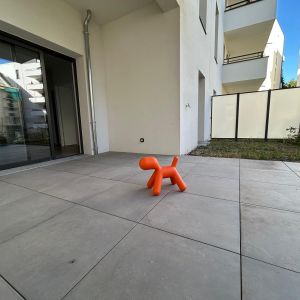 Résidence Allées Blatin, T3 avec terrasse en rez-de-jardin - Photo 2