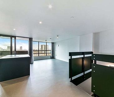 Enjoy 1 Month Rent FREE! (T & Cs Apply) Brand new 2 double bedroom, 1 bathroom split level apartment to rent in this highly anticipated renovated development. - Photo 1