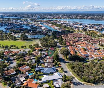 Spacious Coastal Home with Vaulted Ceilings and Drive-Through Garage - Photo 2