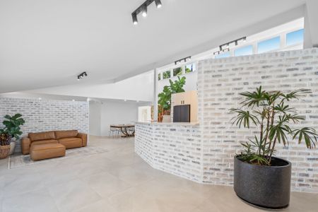 Spacious Family Home in Elevated Chantilly Heights - Photo 2