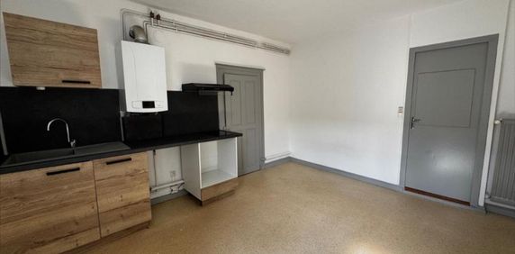 DOLE (39100) A LOUER T2 - Photo 2