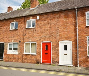 2 bedroom terraced house to rent - Photo 2