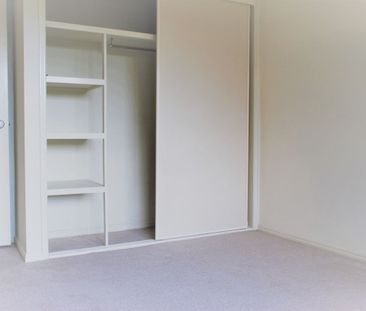 3 BED VILLA IDEALLY SITUATED OFF DAW ROAD RUNCORN - Photos Taken in... - Photo 3