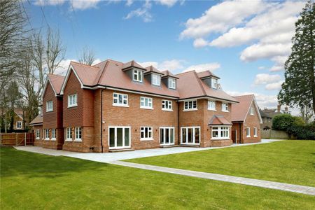 7 bedroom detached house to rent - Photo 2