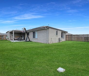 9 Lady Elliot Crescent, - Photo 1