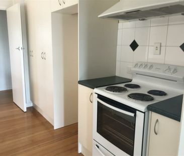 Convenient location - Photo 1