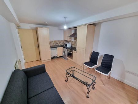 1 bedroom flat to rent - Photo 2
