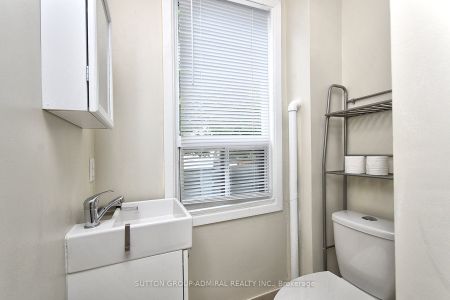For Lease - 1932 Queen Street Unit# Upper#2, Toronto, Ontario - Photo 5
