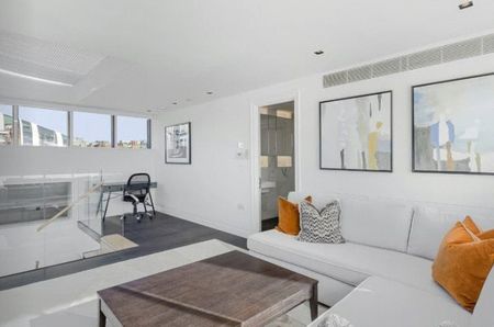 3 bedroom flat with 1 reception and 4 bathrooms in Mayfair, W1K - Photo 3