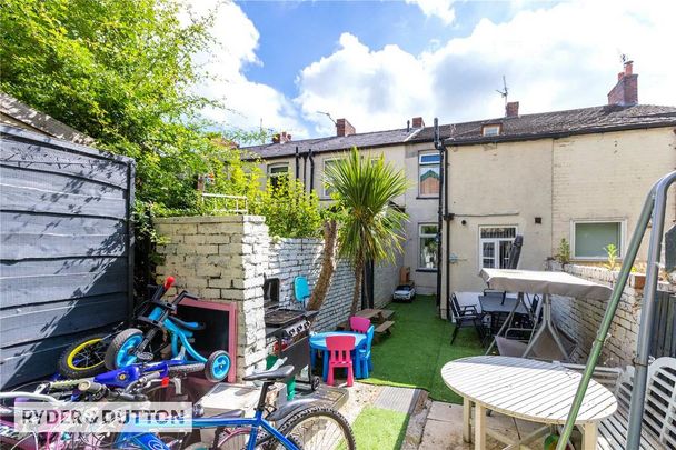 2 bedroom terraced house to rent - Photo 1