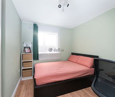 Apartment to rent in Dublin, Finglas - Photo 4