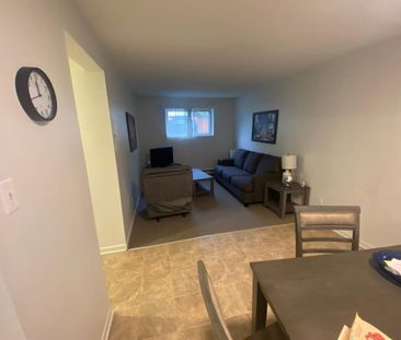 38 Rue D'Orléans (Gatineau) Très Beau Logement 5 1/2 à Louer - Photo 2