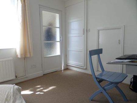 2 bedroom cottage to rent - Photo 3