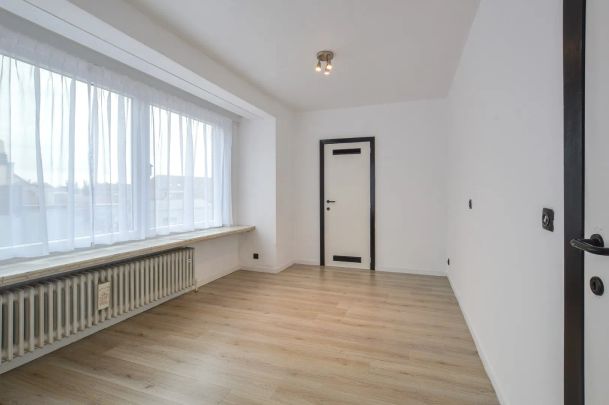 Appartement op eerste verdieping met 2 slaapkamers nabij de watertoren van Bredene - Foto 1