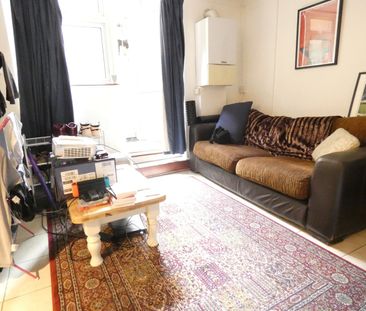 Studio Flat, Albion Road, N16 - Photo 2