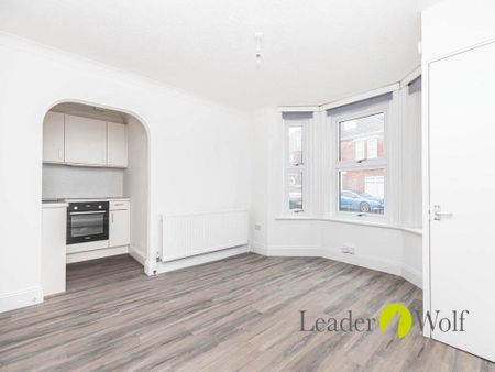 1 bedroom apartment to rent - Photo 2