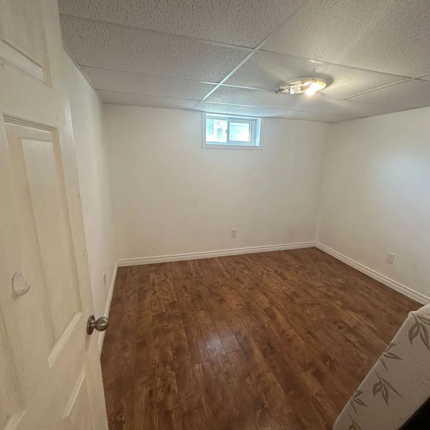 Detached Home For Lease | X8333008 - Photo 1