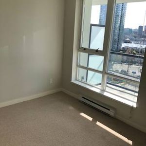 *** BEAUTIFUL 1 BEDROOM + DEN CONDO FOR RENT AT THE MAX *** (Yaletown) - Photo 2