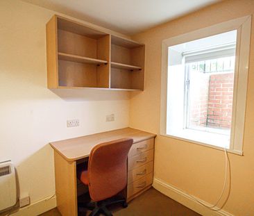 Apt 1, 21 Hyde Terrace - Photo 1