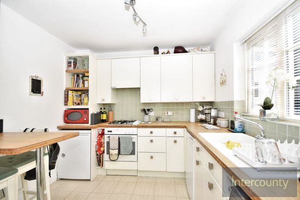 Corn Mill Court, CB11, Saffron Walden - Photo 1