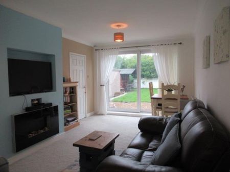 Swarcliffe Drive East, Leeds - Photo 3