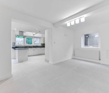 4 bedroom detached house to rent - Photo 4