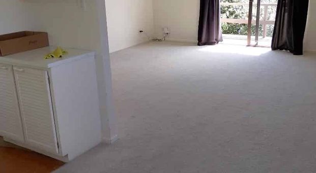 Home in Te Atatu South - Photo 1