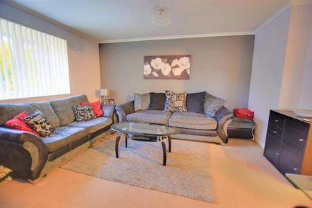 Himalayan Way, Watford - Photo 2