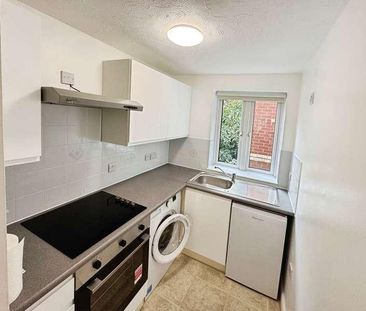 Walsingham Close, Hatfield, AL10 - Photo 2