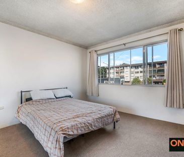 Stylish & Convenient Living in the Heart of Liverpool - Photo 2