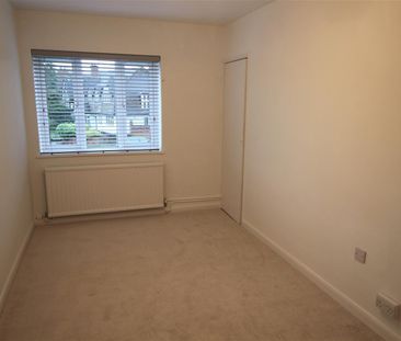 2 bed flat to rent in Stonegrove, Edgware, HA8 - Photo 5