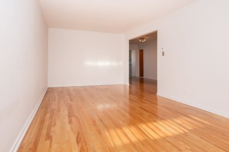 Condo for rent, Montréal (Saint-Léonard) - Photo 3