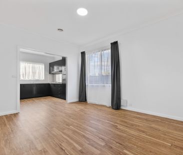 19 Arthur Street, Crestwood NSW 2620 - House For Rent | Domain - Photo 2