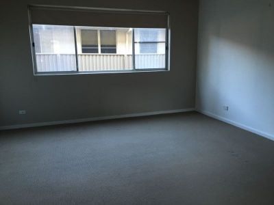 Ground Floor Unit in Great Location! - Photo 3