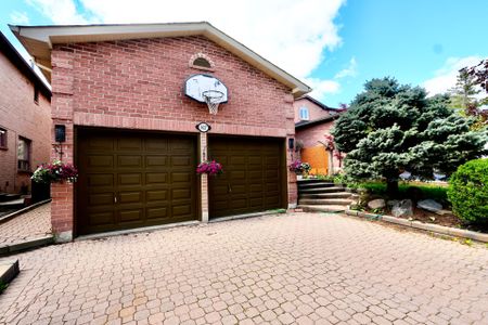 For Lease - 1627 Logandale Drive, Mississauga, Ontario - Photo 2