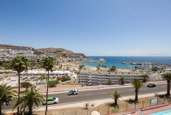 Puerto Rico, Canary Islands 35130