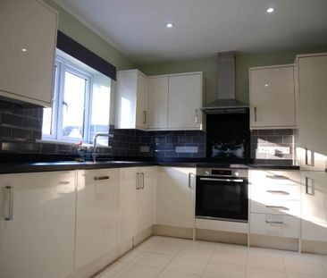 3 bedroom semi-detached house to rent - Photo 6