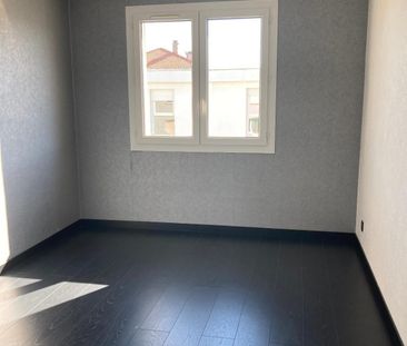 Location Appartement 4 pièces 69m² VALENCE 26000 - Photo 2