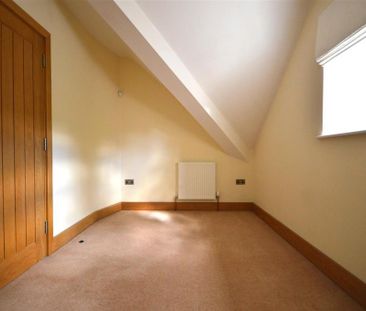 3 bedroom barn conversion to rent - Photo 3