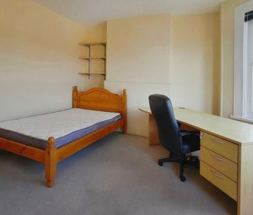 5 bedroom terraced house to rent - Photo 4