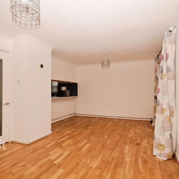 4 bedroom terraced house to rent - Photo 1