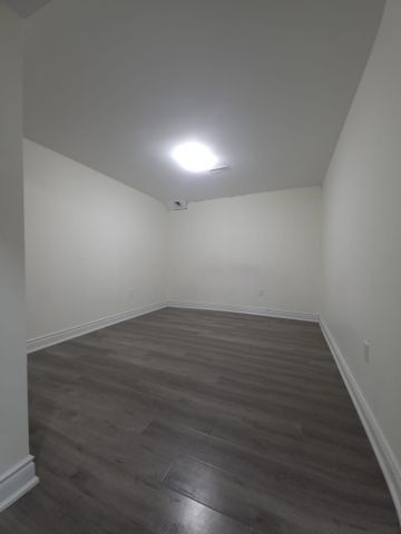 For Lease - 86 Humberstone Crescent, Brampton, Ontario - Photo 4