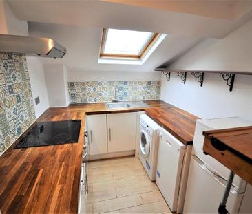 2 bedroom maisonette to rent - Photo 2