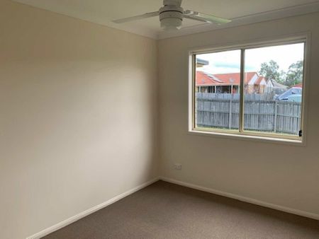 Well-Presented Home in Convenient Waterford Location - Photo 5