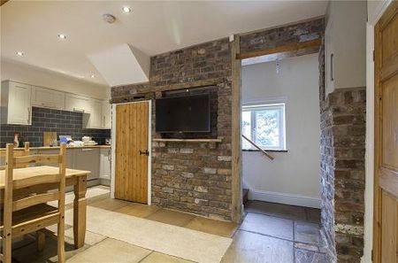 1 bedroom semi-detached house to rent - Photo 3