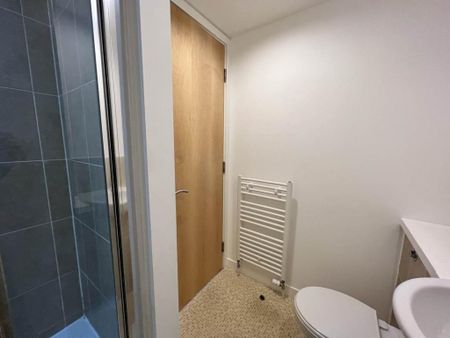 2 bedroom flat to rent - Photo 3